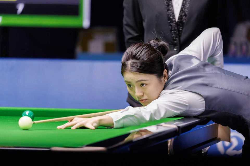 一个彩球直